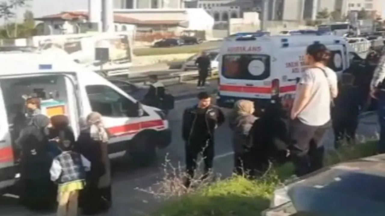 Foto - Gaziosmanpaşa’da yürek yakan kaza! 2 çocuğu için kendini feda etti: Talihsiz anne devrilen aracın altında kalarak can verdi