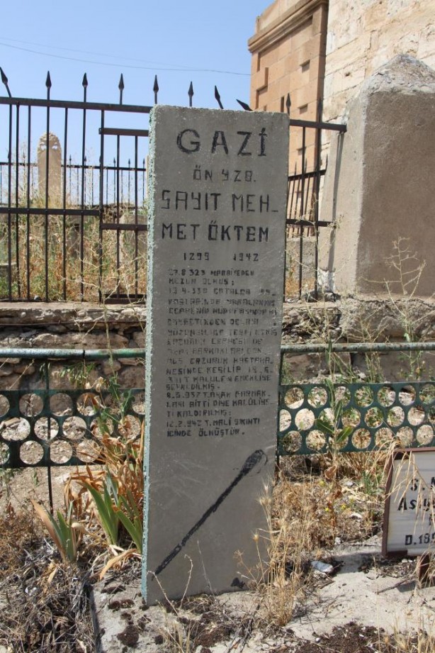 Foto - Gaziye de bu yapılır mı? Şeytanın aklına gelmez ! İsmet İnönü’nün teklifini reddettiği için…