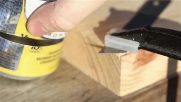 Foto - Gazlı içecek kutusuyla yaptığı şeye inanamayacaksınız