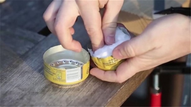 Foto - Gazlı içecek kutusuyla yaptığı şeye inanamayacaksınız