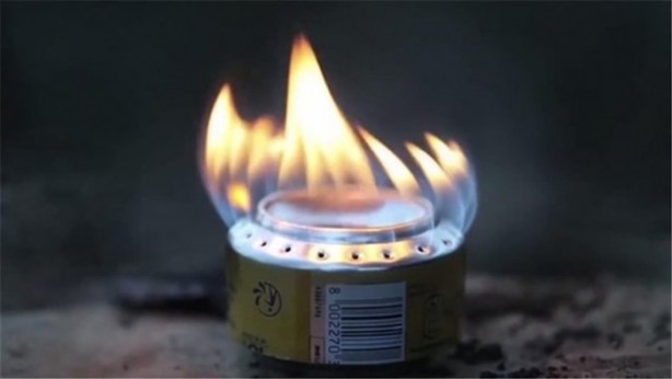 Foto - Gazlı içecek kutusuyla yaptığı şeye inanamayacaksınız