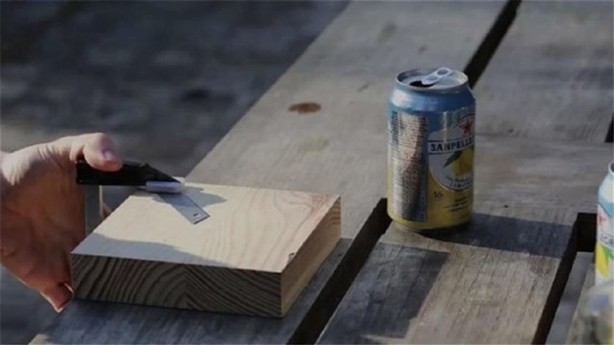 Gazlı içecek kutusuyla yaptığı şeye inanamayacaksınız