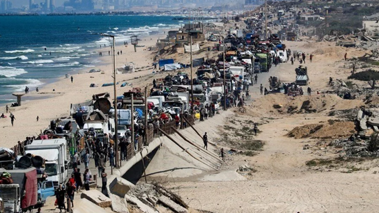 Foto - Gazze düşüyor! Müslüman uyuyor