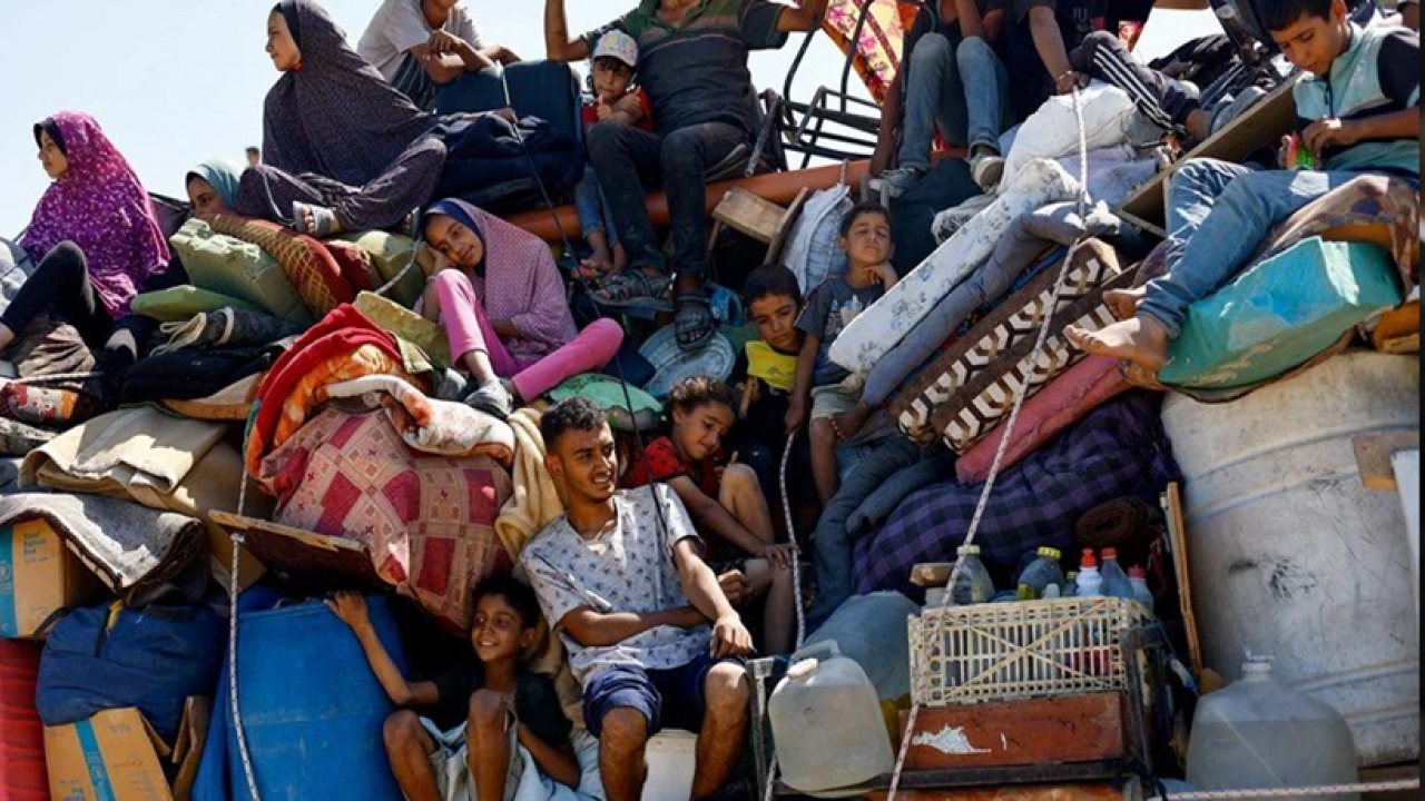 Foto - Gazze düşüyor! Müslüman uyuyor