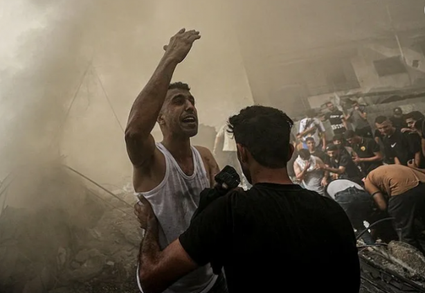 Foto - Gazze Müslümanların elinden kayıp gitti! Mal mal bakıyoruz İslam dünyası hiç bu kadar aciz kalmamıştı. Mezarlıklarda yer kalmadı