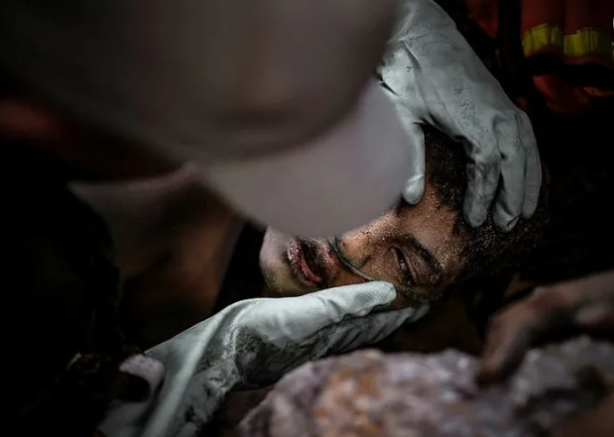 Foto - Gazze Müslümanların elinden kayıp gitti! Mal mal bakıyoruz İslam dünyası hiç bu kadar aciz kalmamıştı. Mezarlıklarda yer kalmadı