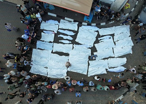 Foto - Gazze Müslümanların elinden kayıp gitti! Mal mal bakıyoruz İslam dünyası hiç bu kadar aciz kalmamıştı. Mezarlıklarda yer kalmadı