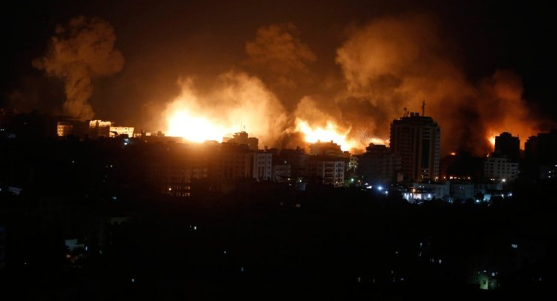 Foto - Gazze paramparça! Bölgede son durum ne? İsrail bir cepheden daha saldırmaya başladı