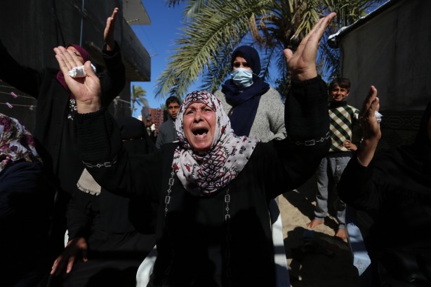 Foto - Gazze Şeridi’ne füze düştü! Katil İsrail’den açıklama