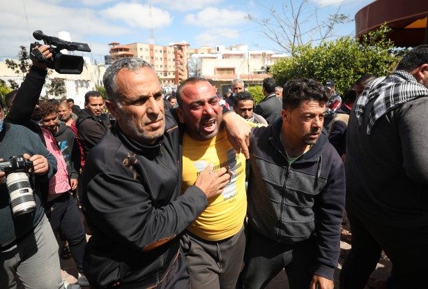 Foto - Gazze Şeridi’ne füze düştü! Katil İsrail’den açıklama