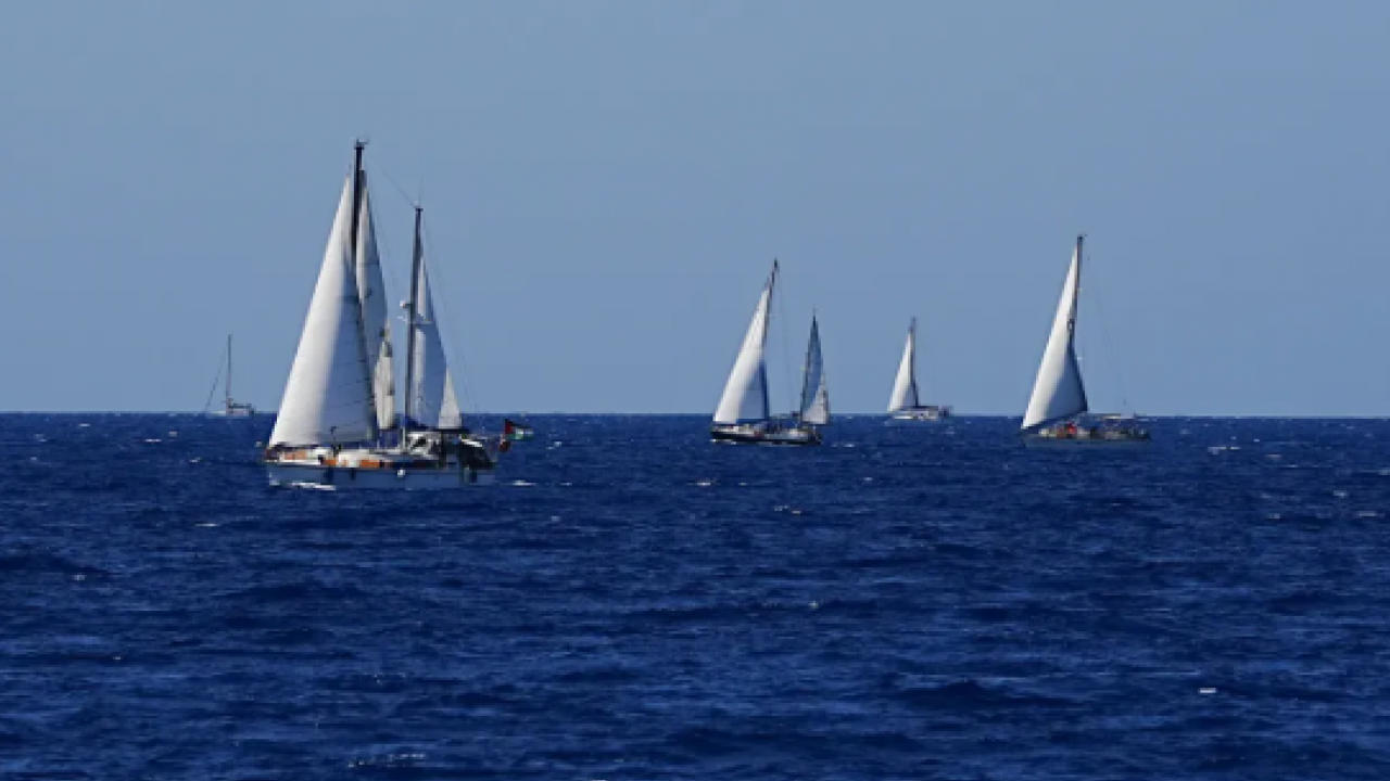 Foto - Gazze sularına giren teknenin kaptanı bakın kim çıktı! İsrail'i şok eden taktiği uyguladı, hızlıca ilerliyor