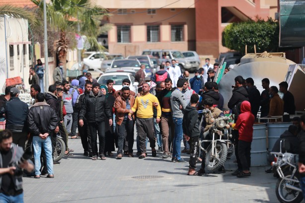 Gazze'de füze saldırısı! Yürek yakan kareler