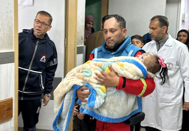 Foto - Gazze’de hastalar sokaklarda ölüme terk edildi! Katil İsrail Filistinlileri yarı çıplak göçe zorladı