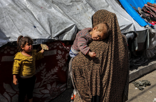 Foto - Gazze’de hastalar sokaklarda ölüme terk edildi! Katil İsrail Filistinlileri yarı çıplak göçe zorladı
