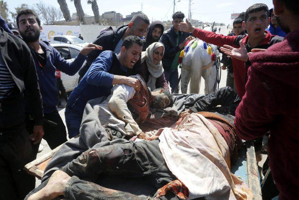 Foto - Gazze’de hastalar sokaklarda ölüme terk edildi! Katil İsrail Filistinlileri yarı çıplak göçe zorladı