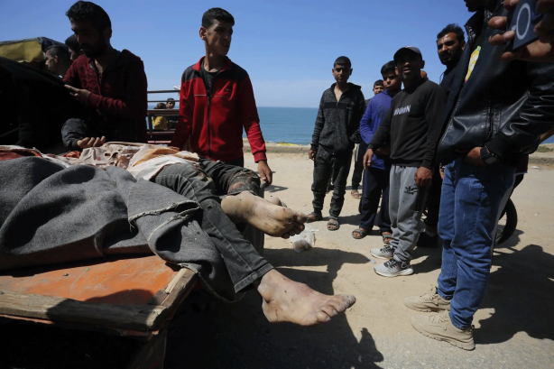 Foto - Gazze’de hastalar sokaklarda ölüme terk edildi! Katil İsrail Filistinlileri yarı çıplak göçe zorladı