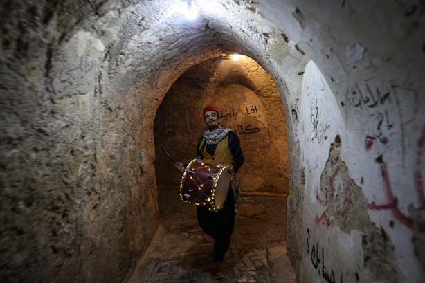 Foto - Gazze'de iftar davulcuları vazifeyi sürdürüyor