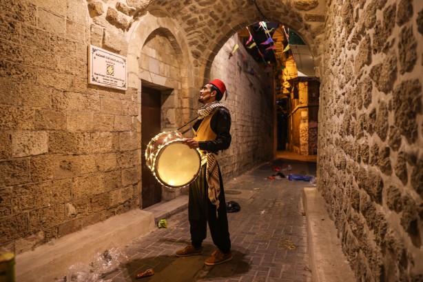 Foto - Gazze'de iftar davulcuları vazifeyi sürdürüyor