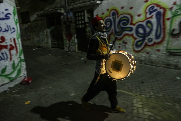 Foto - Gazze'de iftar davulcuları vazifeyi sürdürüyor