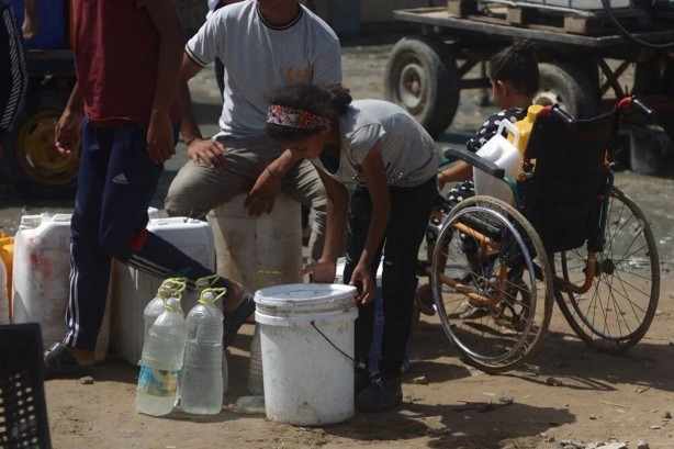 Gazze'de insani dram: Temiz su bulunamıyor!