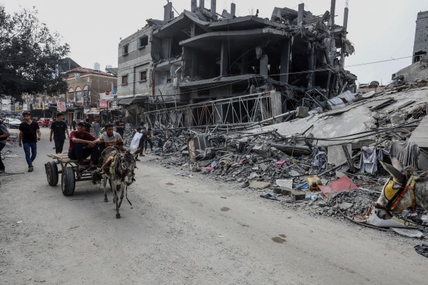 Foto - Gazze’de katliam devam ediyor: İsrail'in Gazze'ye düzenlediği saldırılarda şehit 7 bin 703
