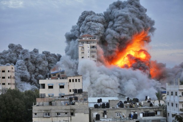 Gazze’de katliam yapan Siyonist İsrail’de, Kıbrıs harekatı tekrarlar mı korkusu! Ayşe tatile çıkabilir!