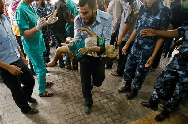 Foto - Gazze'de siyonist İsrail bebekleri doğarken katlediyor! Katiller ordusu ölülere bile huzur vermiyor