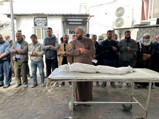 Foto - Gazze'de yetersiz beslenme sonucu ölen 10 yaşındaki Filistinli çocuktan geriye bu fotoğraflar kaldı! İşte "Allah bu İsrail’in tez zamanda belasını versin" dedirten kareler