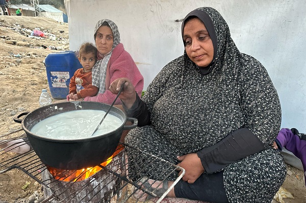Foto - Yürek dayanmıyor! Gazzeli aileler böyle mücadele ediyor