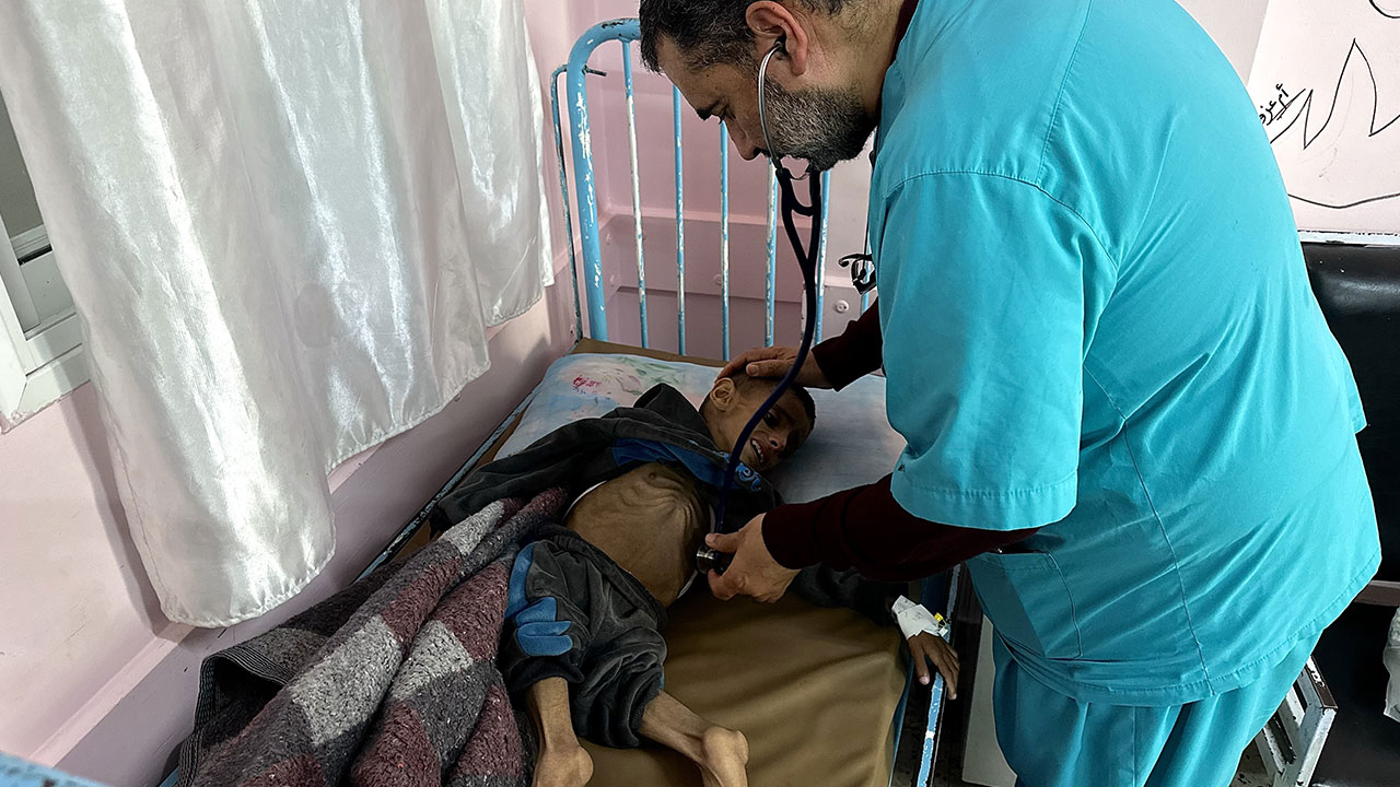 Gazzeli çocuklar açlıkla boğuşuyor