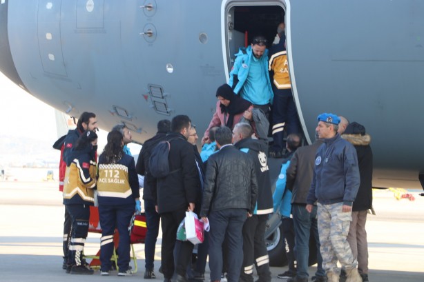 Gazzeli hastalar Türkiye'ye ulaştı!