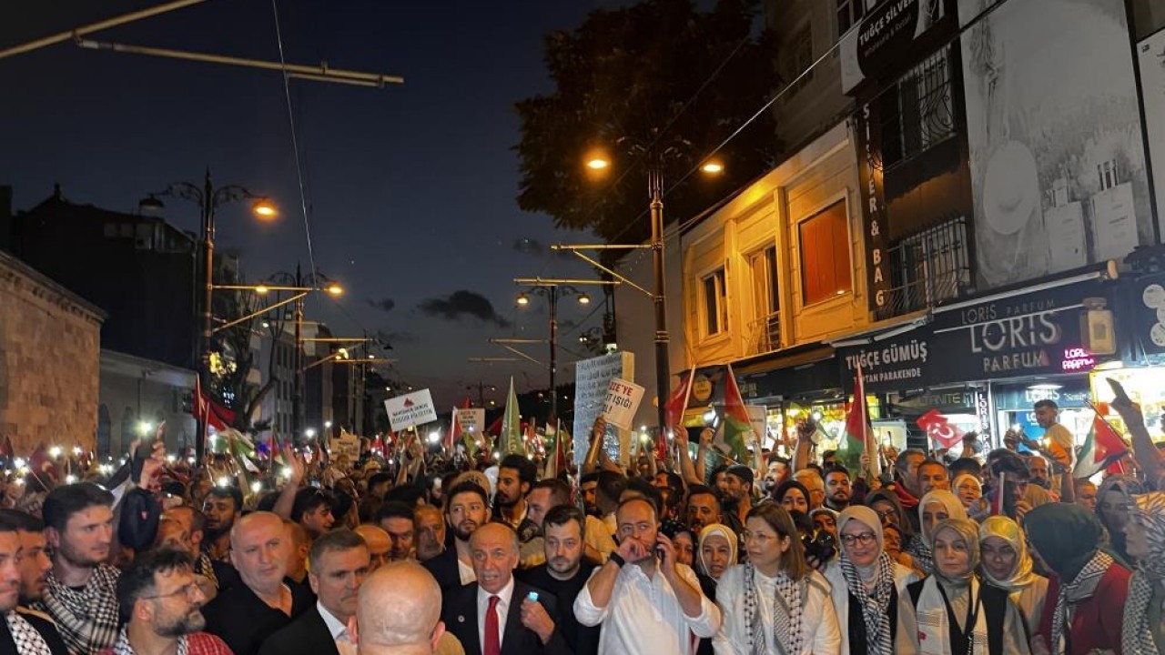 Foto - "Gazze'ye Umut Işığı Ol" Binlerce kişi Ayasofya Camii'ne akın etti