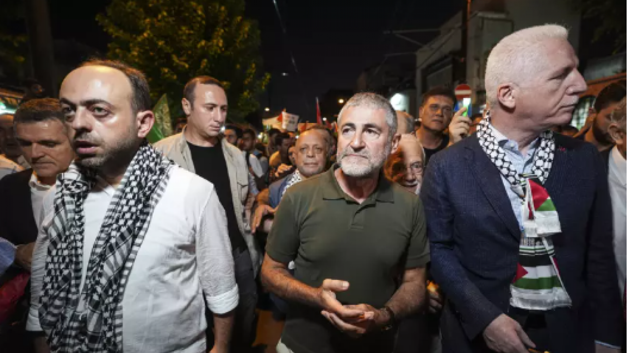 Foto - "Gazze'ye Umut Işığı Ol" Binlerce kişi Ayasofya Camii'ne akın etti