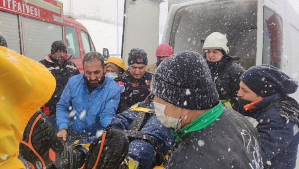 Foto - Gebze-Orhangazi-İzmir Otoyolu'nda ulaşım, trafik kazaları nedeniyle aksadı