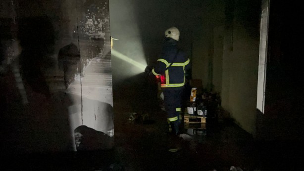 Foto - Gebze’de etiket fabrikasında çıkan yangın söndürüldü