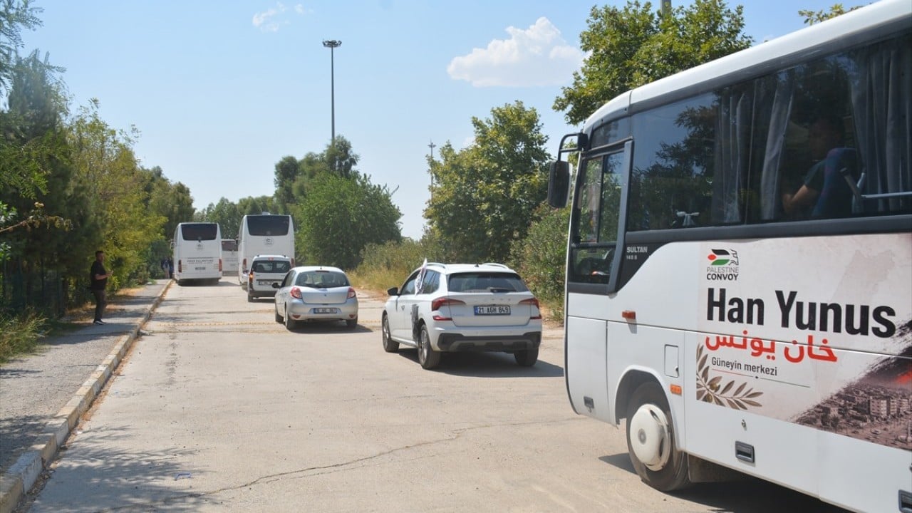 Gece boyunca sınırda bekletildiler Filistin konvoyuna Irak’tan engel!