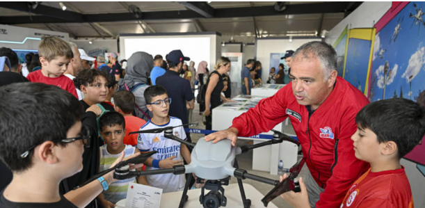 Foto - Gece-gündüz her şeyi görüyor! Türkiye'nin yeni İHA'sını bir ülke daha apar topar gelip satın aldı