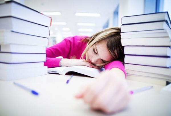 Gece neden sık sık uyanıyorsunuz, merak ediyor musunuz?