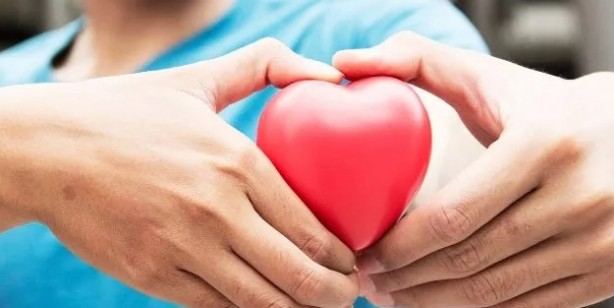 Foto - Gece uyumadan önce zerdeçallı süt içerseniz ne olur? Sonucu görün, bakın neler oluyor: Kimse bu etkilerini bilmiyor! 