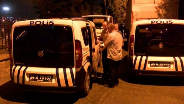 Foto - Gece vakti mezarlıkta yakalandılar! Pes dedirten olay