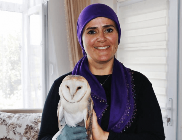 Foto - Gece vardiyasından evine döndü, balkondan gelen seslerin sahibini görünce dondu