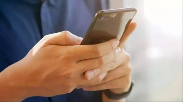 Foto - Gece yarısı aldığı mesajla şoke oldu! Mesajla taciz tazminatsız kovulma sebebi