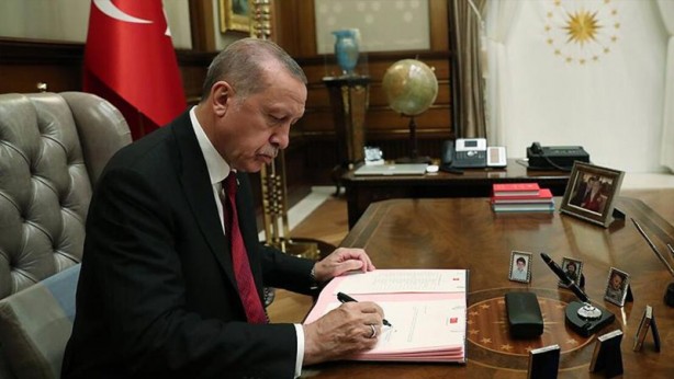 Foto - Gece yarısı Ankara'da hareketlilik! Erdoğan o isimleri görevden aldı