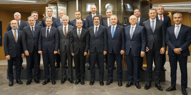 Foto - Gece yarısı duyurulmuştu! Bakan Şimşek'in yardımcıları ile ilgili dikkat çeken detay