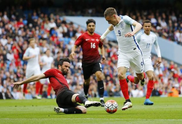 Gece yarısı Gökhan Gönül bombası!