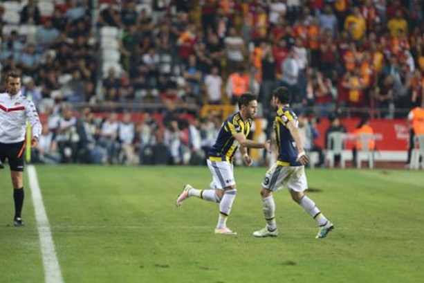 Foto - Gece yarısı Gökhan Gönül bombası!