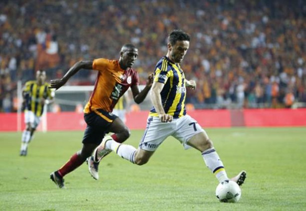 Foto - Gece yarısı Gökhan Gönül bombası!