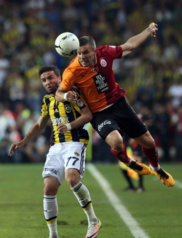 Foto - Gece yarısı Gökhan Gönül bombası!