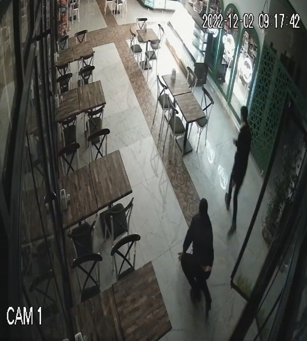 Foto - Gece yarısı peş peşe 3 dükkanı soydular