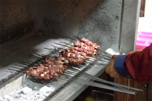 Foto - Gecede 3 ton ciğer tüketiyorlar